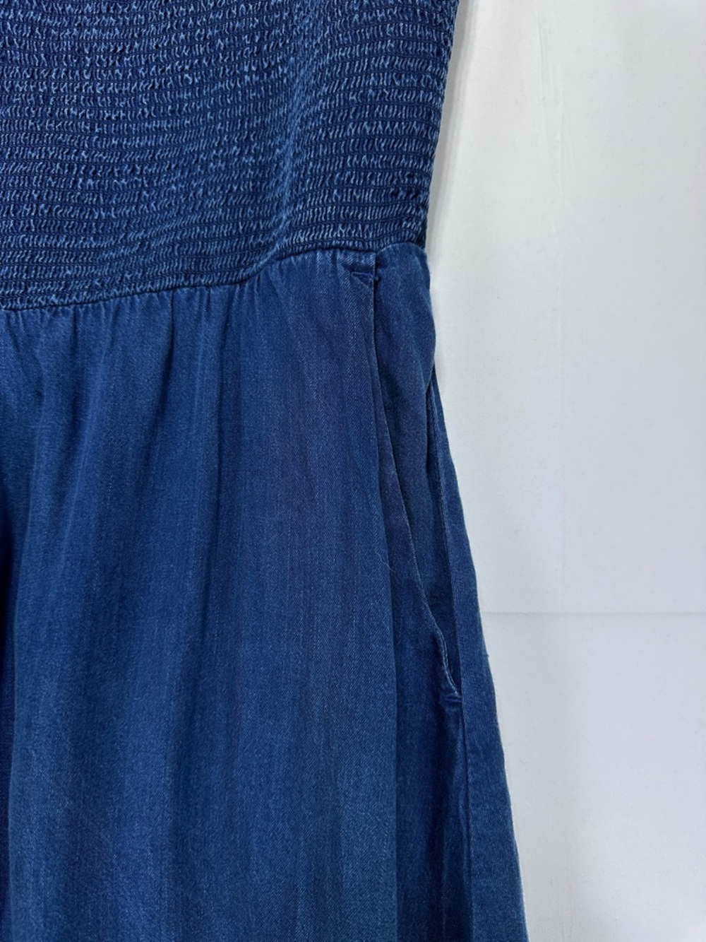 Old Navy Chambray Midi Smocked Bodice Sundress Lyocell Country Concert Size S - Picture 4 of 7